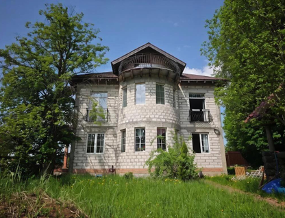 Двухэтажный коттедж, 261,9 м²