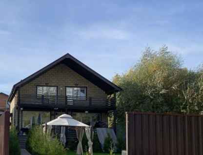 Двухэтажный дом, 200 м²