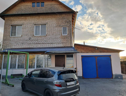 Двухэтажный дом, 138 м²