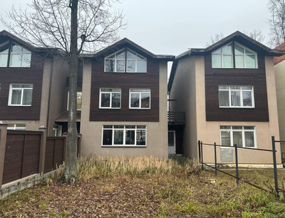 Трехэтажный таунхаус, 215,7 м²