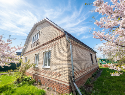 Двухэтажный дом, 173 м²