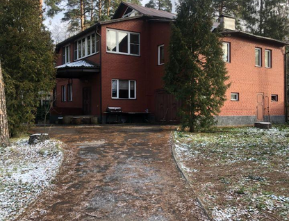 Двухэтажный дом, 300 м²