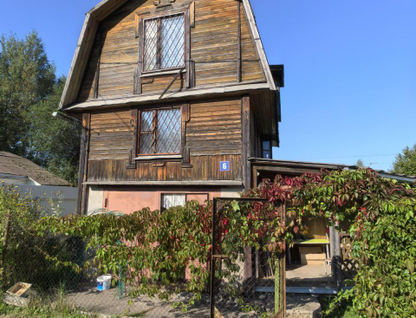 Трехэтажная дача, 48 м²