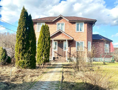 Двухэтажный дом, 151 м²