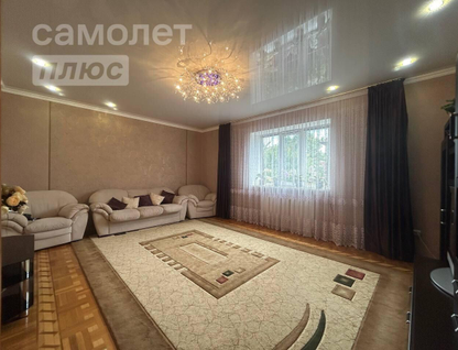 Двухэтажный дом, 199,6 м²