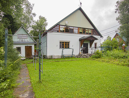 Двухэтажный дом, 170 м²