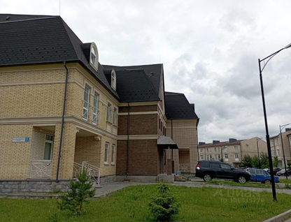 Трехэтажный таунхаус, 352 м²