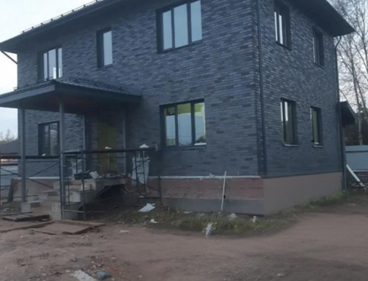 Двухэтажный коттедж, 240 м²