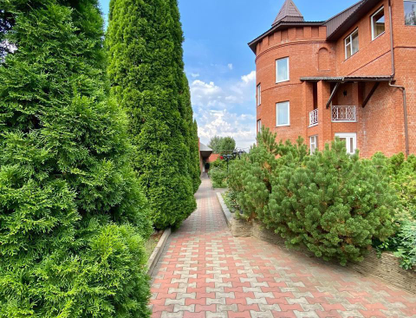 Трехэтажный дом, 650 м²