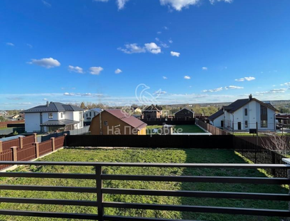 Двухэтажный дом, 280 м²