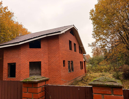 Двухэтажный дом, 239 м²