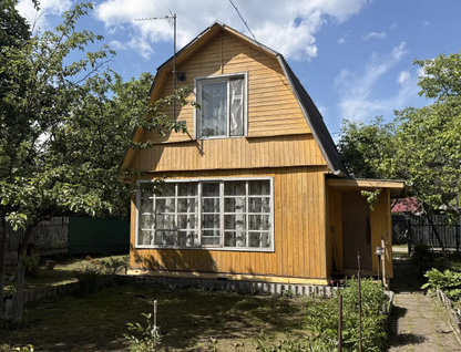 Двухэтажная дача, 55 м²