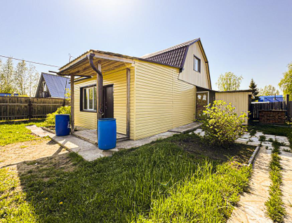 Двухэтажный дом, 75 м²