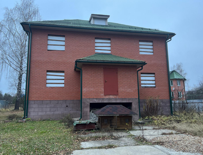 Двухэтажный дом, 240 м²