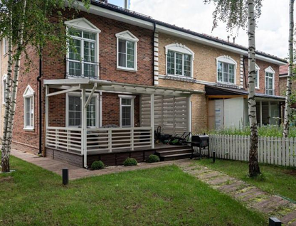 Трехэтажный таунхаус, 170 м²