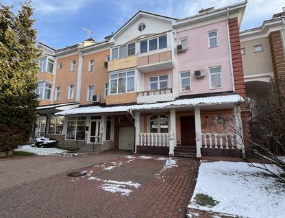 Четырехэтажный таунхаус, 272 м²