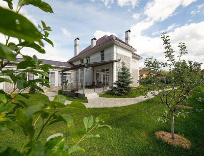 Трехэтажный коттедж, 500 м²