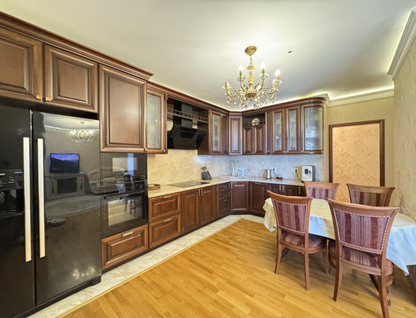 5-к. квартира, 135 м²