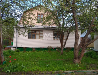 Двухэтажная дача, 72 м²