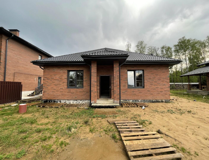 Одноэтажный дом, 260 м²