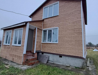 Двухэтажный дом, 90 м²