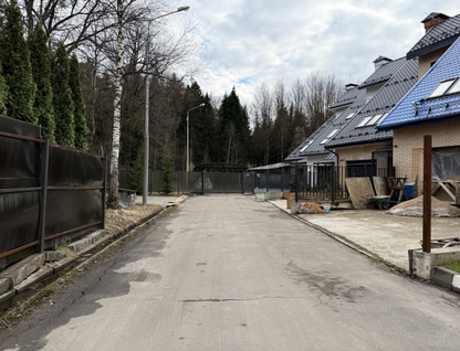 Трехэтажная доля в доме, 160 м²