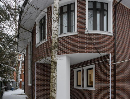 Трехэтажный дом, 750 м²