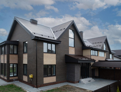 Трехэтажный дуплекс, 300 м²