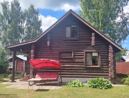 Двухэтажная дача, 97 м²