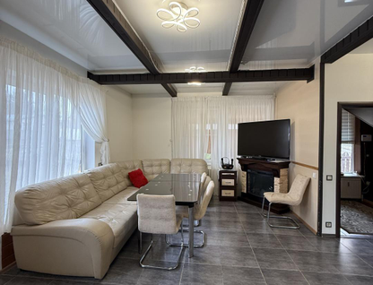 Двухэтажный дом, 197 м²