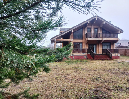 Двухэтажный коттедж, 299 м²