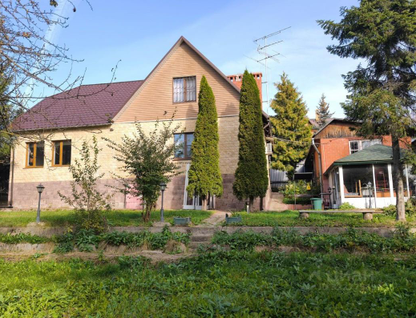 Трехэтажный дом, 239 м²