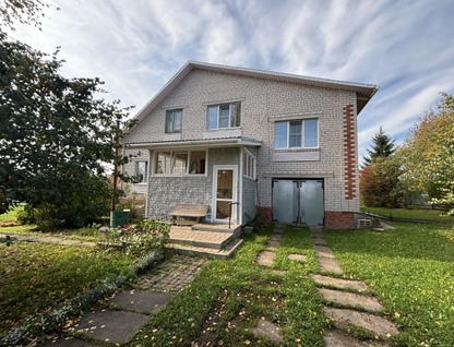 Двухэтажный коттедж, 265 м²