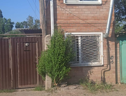 Двухэтажный таунхаус, 25 м²