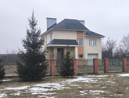 Двухэтажный дом, 200 м²