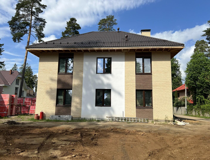 Двухэтажный дом, 240 м²