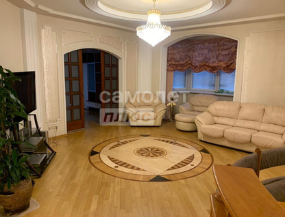 4-к. квартира, 130 м²