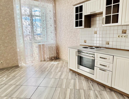 2-к. квартира, 77&nbsp;м²