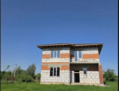 Двухэтажный дом, 300 м²
