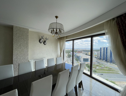 4-к. квартира, 300 м²