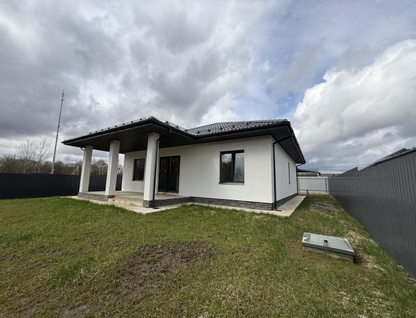 Одноэтажный коттедж, 142 м²