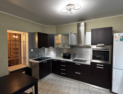 2-к. квартира, 81,6 м²