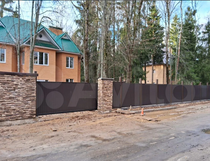 Двухэтажный дом, 253,7 м²