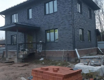 Двухэтажный коттедж, 240 м²