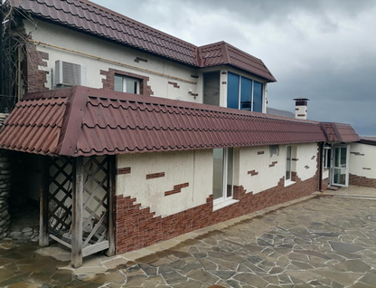 Двухэтажный дом, 158 м²