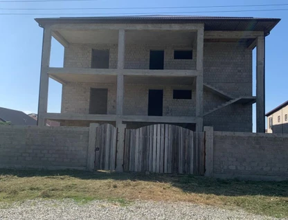 Трехэтажный дом, 677 м²