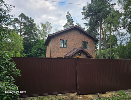 Двухэтажный коттедж, 122 м²