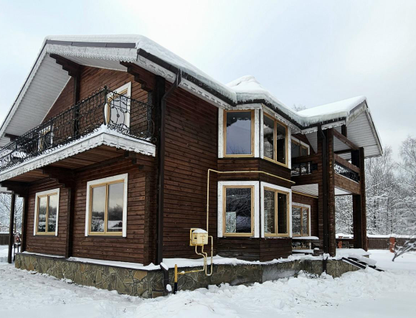 Двухэтажный дом, 220 м²