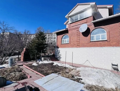 Трехэтажный коттедж, 123,7 м²