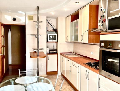 4-к. квартира, 140 м²